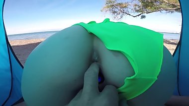 Un inconnu me surprend et me sodomise Ã  la plage publique