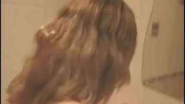 Russian amateur couple bathroom fuck