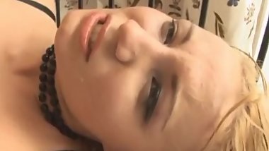 Teen Begs For Deep Anal