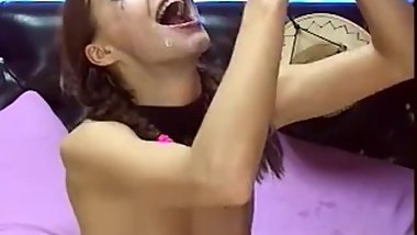 Huge Dildo Deepthroat Teen Camgirl