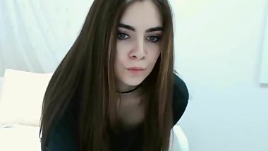 White Russian Brunette Fingering Her Honeycomb