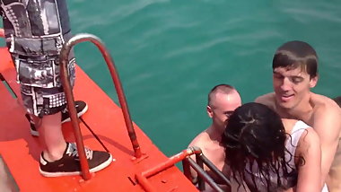 Russian teen fuck in Thai sea
