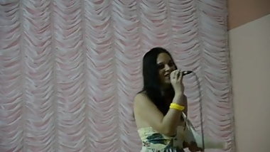 Russian singer girl flash tits