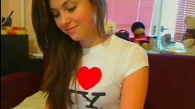 young beautifull camwhore in action